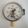 Electric contacts pressure gauge