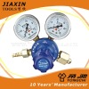 Oxygen pressure regulator